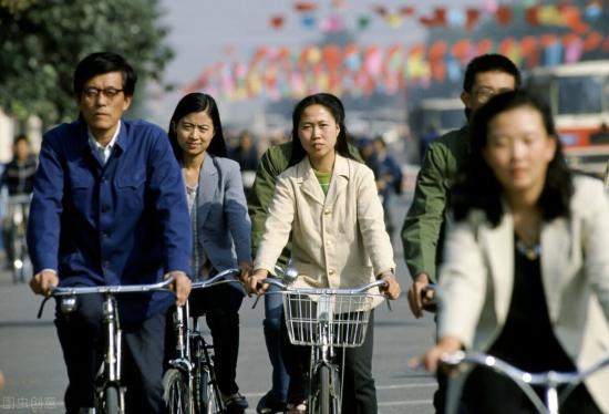 工人下岗是谁造成的(什么原因导致的) 工人下岗是谁造成的(什么原因导致的)