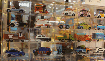 59元炒到2350元,全国30万人都在玩的盲盒,已经被人抢注了大量商标 59元炒到2350元,全国30万人都在玩的盲盒,已经被人抢注了大量商标