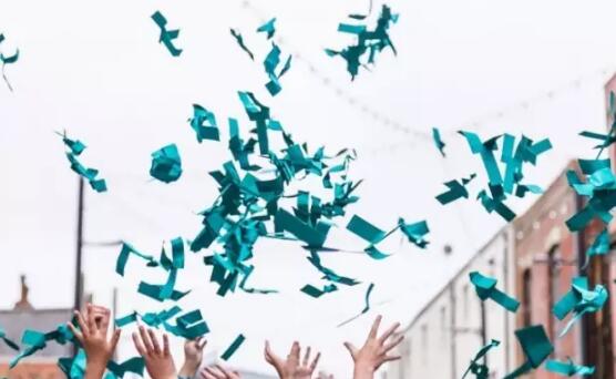 世界上最受欢迎的色彩出炉了，她的名字叫马尔