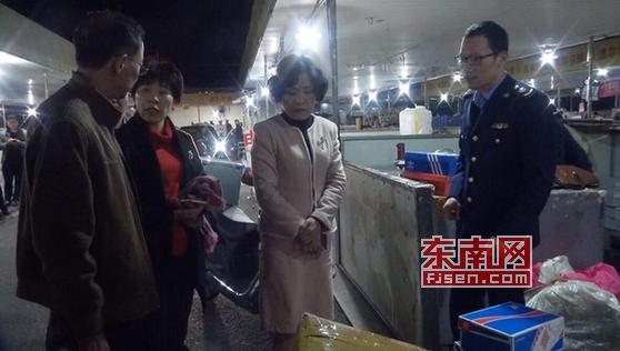 莆田副市长带队夜查“假冒鞋子商标注册” 保持打击商标侵权高压态势