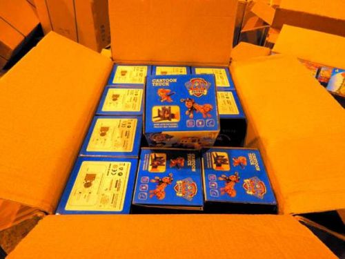 汕头海关查获一批假冒商标注册玩具产品