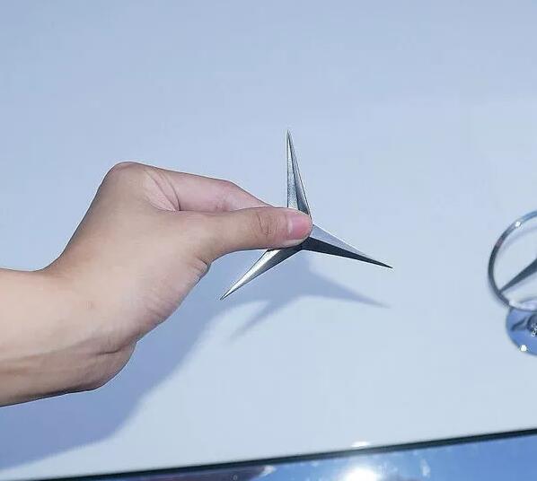 炫酷又危险，被做成武器的大牌商标设计！