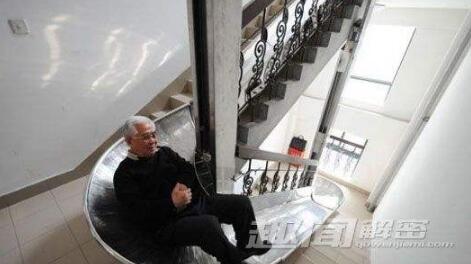 中国老爷子发明火灾逃生滑梯，获得国家发明专利