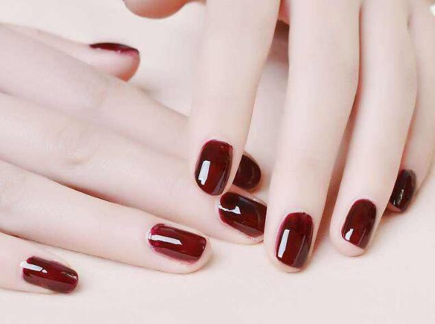 指甲油商标注册属于第几类？