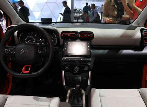 风雪铁龙全新小型SUV或命名为“龙逸” 风雪铁龙全新小型SUV或命名为“龙逸”