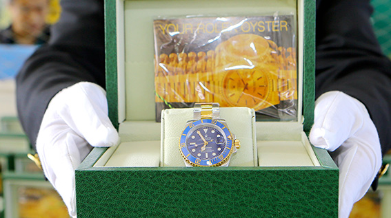 海关查获一批涉嫌侵权“劳力士”手表及“耐克”运动鞋 海关查获一批涉嫌侵权“劳力士”手表及“耐克”运动鞋